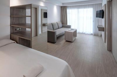 Suite Junior (3 Adultes) 16