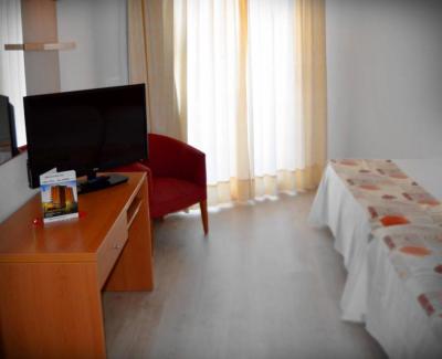 Quadruple Room (4 Adults) 6