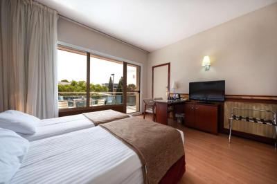 Quarto com 2 Camas de Solteiro 3