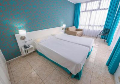 Chambre Triple (2 Adultes & 1 Enfant) 4