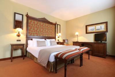 Suite 8