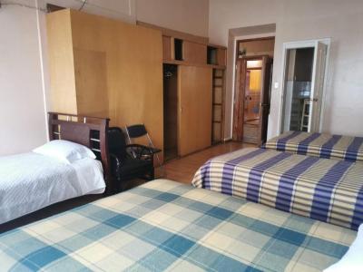 Quadruple Room 5