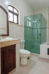 Deluxe Suite 4