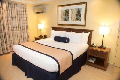 Standard Queen Room 1