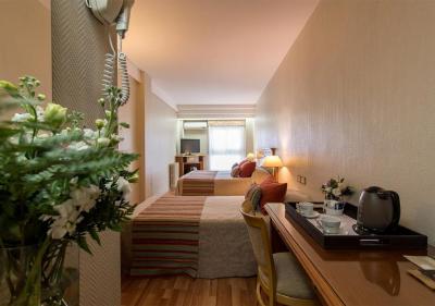 Standard Triple Room 6