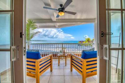 Deluxe King Suite with Ocean View 1