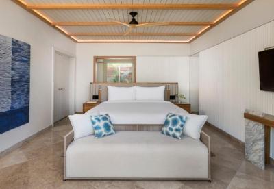 Beach Area King Suite with Rooftop Pool and Sofa Bed - Butler Service 8