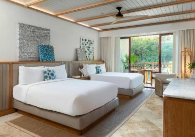 Beach Area Casita with Two Queen Beds and Butler Service 9