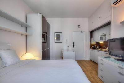 Executive Studio 2