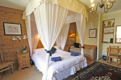 Superior Family Room 8