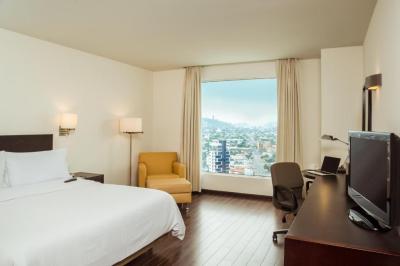Superior King Room 2