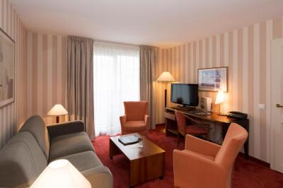 Prestige Suite 5