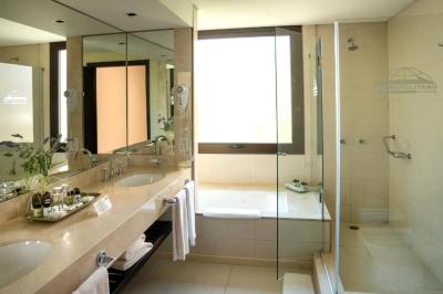 Master Suite 2