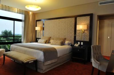 Executive Suite 4