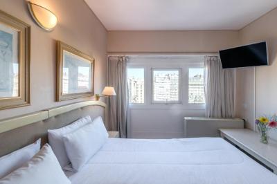 Double Room with City View 5