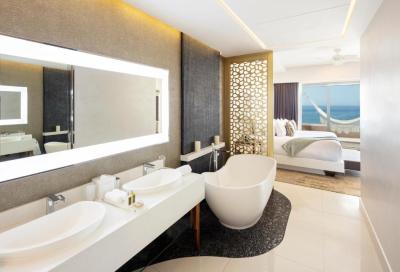 Junior Suite Ocean View - 1 King Bed 2