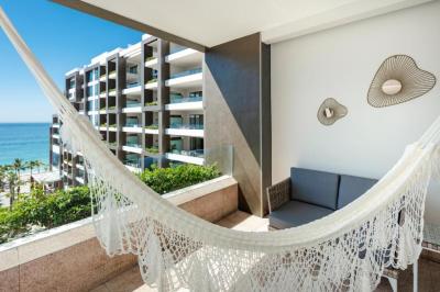 Junior Suite Ocean View - 2 Queen Beds 6