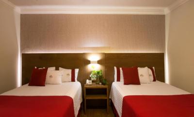 Queen Suite with Two Queen Beds 3