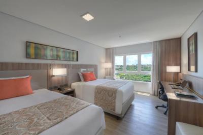 Deluxe Room with Two Double Beds 2