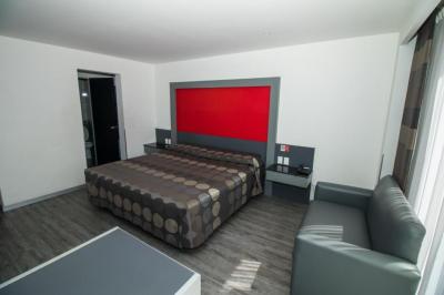 Zimmer mit Kingsize-Bett 1