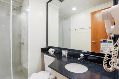 Standard Family Room 5