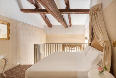 Junior Suite with Mezzanine and Sofa Bed 5