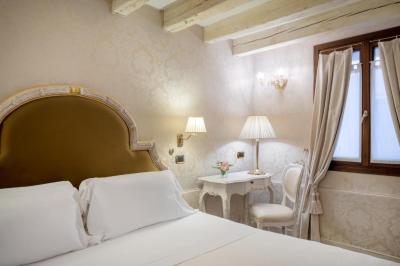 Superior Double Room Single use 8
