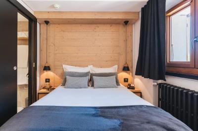 Small Classic Room 2