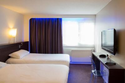 Twin Room 3