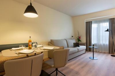 Deluxe Apartment 8
