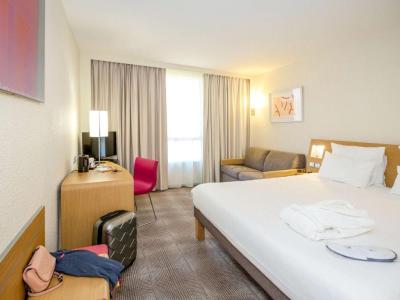 Executive Zimmer mit 1 Doppelbett und 1 Sofa 4