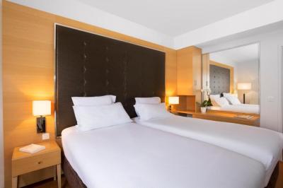 Premium Twin Room 1