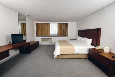 Quarto com Cama King-size 1