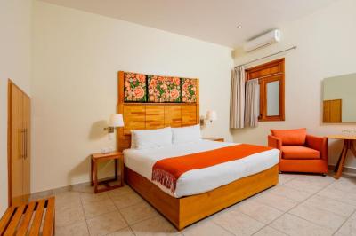 Standard King Room 3