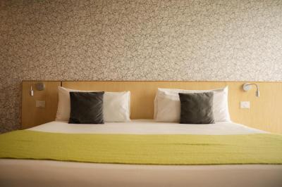 Superior King room River View 3