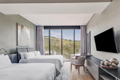 Quarto Executivo com 2 Camas de Casal 5