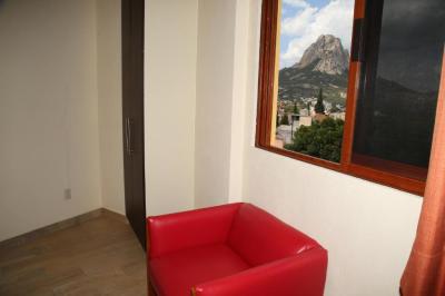 Queen Room 2