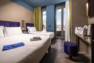 Dreibettzimmer mit Balkon und Aussicht 6