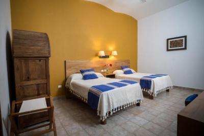 Double Room with Two Double Beds 3