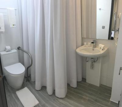 Vierbettzimmer mit barrierefreiem Zugang 7