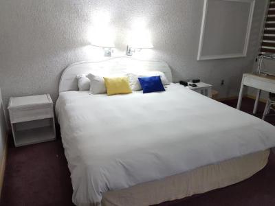Standard King Room 2