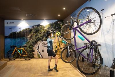 Cycling friendly room 5