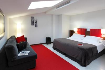 Large Double Room 9