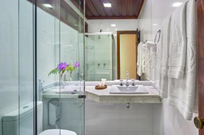 Deluxe Double or Twin Room 5