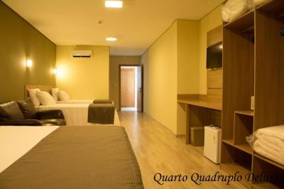 Deluxe Quadruple Room 5