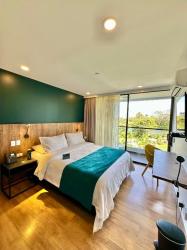 Double Room with Lake View 5