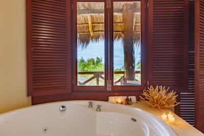 Suite Junior Superior con ba&ntilde;era de hidromasaje 4
