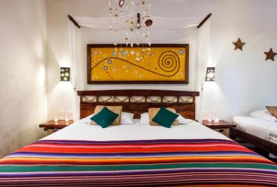 Suite Junior (2 adultos + 2 ni&ntilde;os) 11