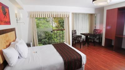 Junior Suite 8