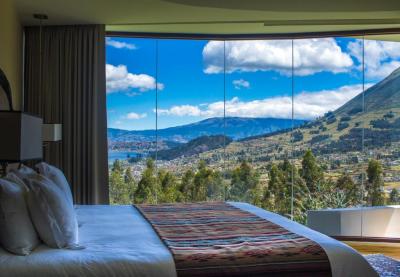 Superior King Room 4
